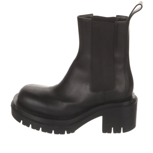 Bottega Veneta Black Ankle Boots - Picture 2 of 7